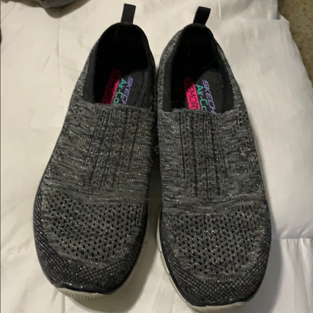 Sketchers memory foam sneakers